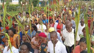 Célébration du dimanche des Rameaux et de la Passion du Christ au Sanctuaire Marial d’Abidjan